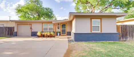 House (3 Bedrooms) | Front of property