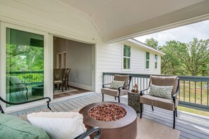 Interior - 6 Mi to Lake Somerville: Barndominium on 20 Acres (Somerville)