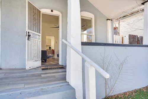 Near UNM & ABQ Biopark: East Dtwn Studio