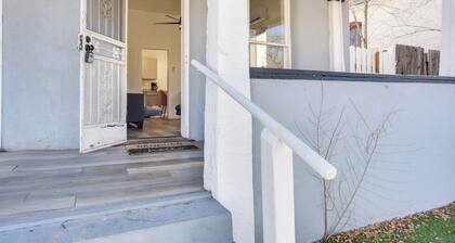 Near UNM & ABQ Biopark: East Dtwn Studio