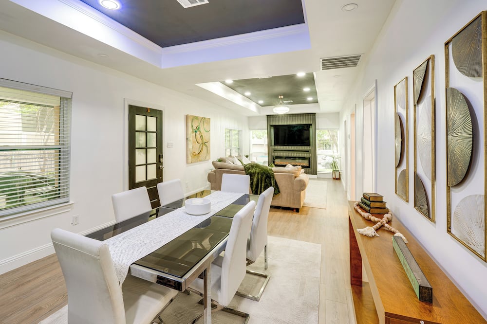5 Mi to Dtwn: Dallas Home w/ Patio & Fire Pit! - Cockrell Hill, TX