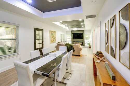 5 Mi to Dtwn: Dallas Home w/ Patio & Fire Pit!