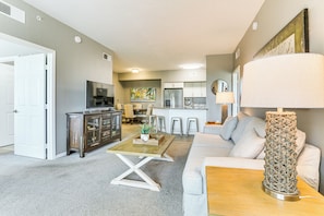 Interior - 5 Mi to Fort Myers Beach: Condo w/ Pool Access! (Fort Myers)