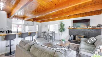 Apartment (2 Bedrooms) | Front of property