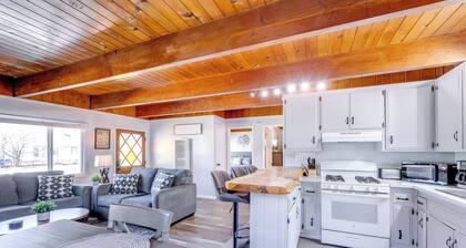 2 Mi to Trails: Modern Mountain Condo in Big Bear