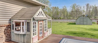 12 Mi to Indianapolis Motor Speedway: Home w/ Deck