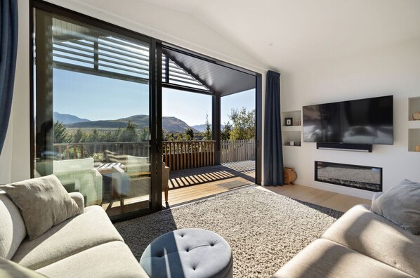 Téléviseur connecté, foyer