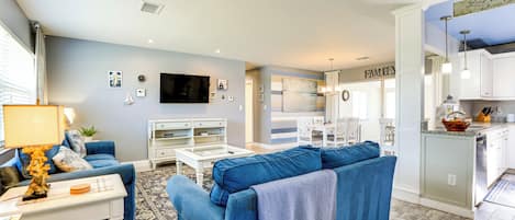 House (2 Bedrooms) | Depan hartanah