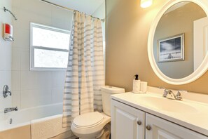 House (2 Bedrooms) | Interior - 4 Mi to Venice Beach: Home w/ Patio & Yard (Venice)
