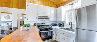 Close to Skiing & Lake: Big Bear Mountain Getaway