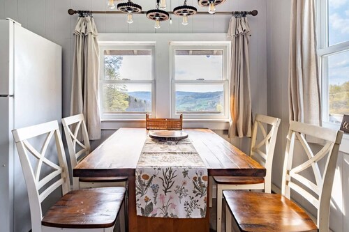 ‼️Mountain-View Cabin | Cozy & Family-Ready