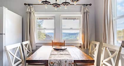 ‼️Mountain-View Cabin | Cozy & Family-Ready