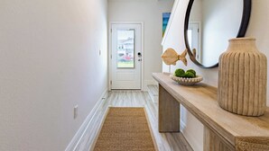 Interior - Coastal 3BR Townhouse, Near the Beach (SANTA RSA BCH)