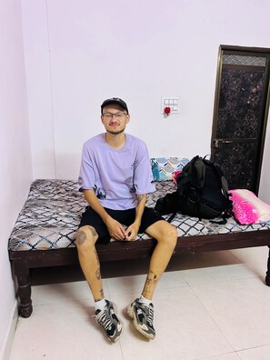 Family Room | Free WiFi - Anirudhha Home Stay  (Ujjain)