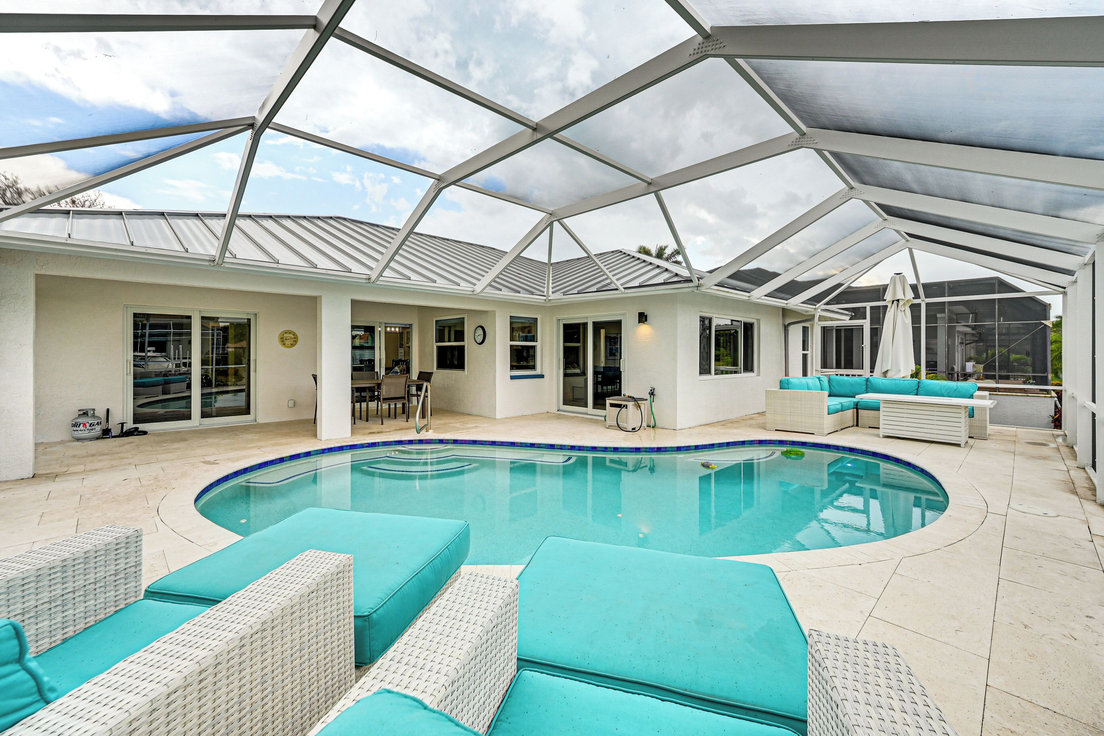 Hồ bơi ngoài trời 