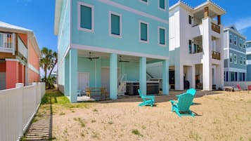 House (6 Bedrooms) | Interior