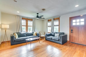 House (2 Bedrooms) | Interior