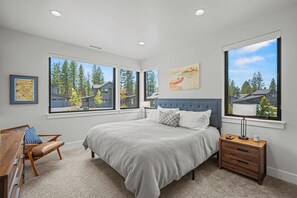 2 bedrooms, internet, bed sheets - Modern Caldera Retreat with Hot Tub, Firepit & Forest Views (Sunriver)