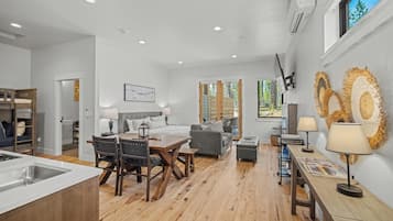 1 bedroom, internet, bed sheets