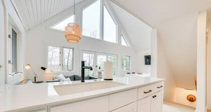 2 Mi to Nubs Nob Resort: All-season Michigan Haven