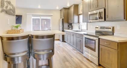 14 Mi to Mississippi River: Rural Cochrane Retreat