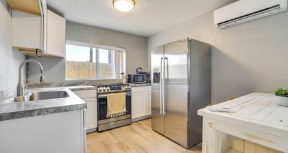 Near Old Town & Unm: Home in East Downtown