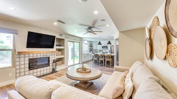 House (4 Bedrooms) | Interior