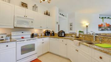 Rumah (4 Bedrooms) | Interior