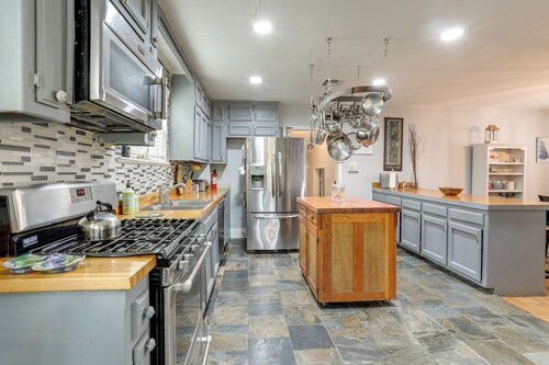 2 Mi to Lsu: Mid City Home w/ Yard & Patio!