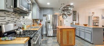 距離路易斯安那州立大學兩英里：中城有庭院的家