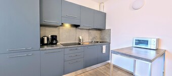 Le Rondini D Apartment: lake view, terrace, Wi-Fi, AC and garage!