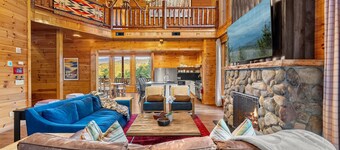 *Special* Sleeps 30~View~Pool~theatre~1 mi to pkwy