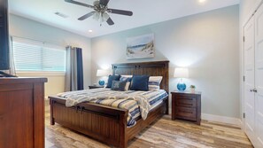 3 bedrooms, WiFi - Shore Beats Work: 3  BR, 2  BA House in Crystal Beach, Sleeps 10 (Bolivar Peninsula)
