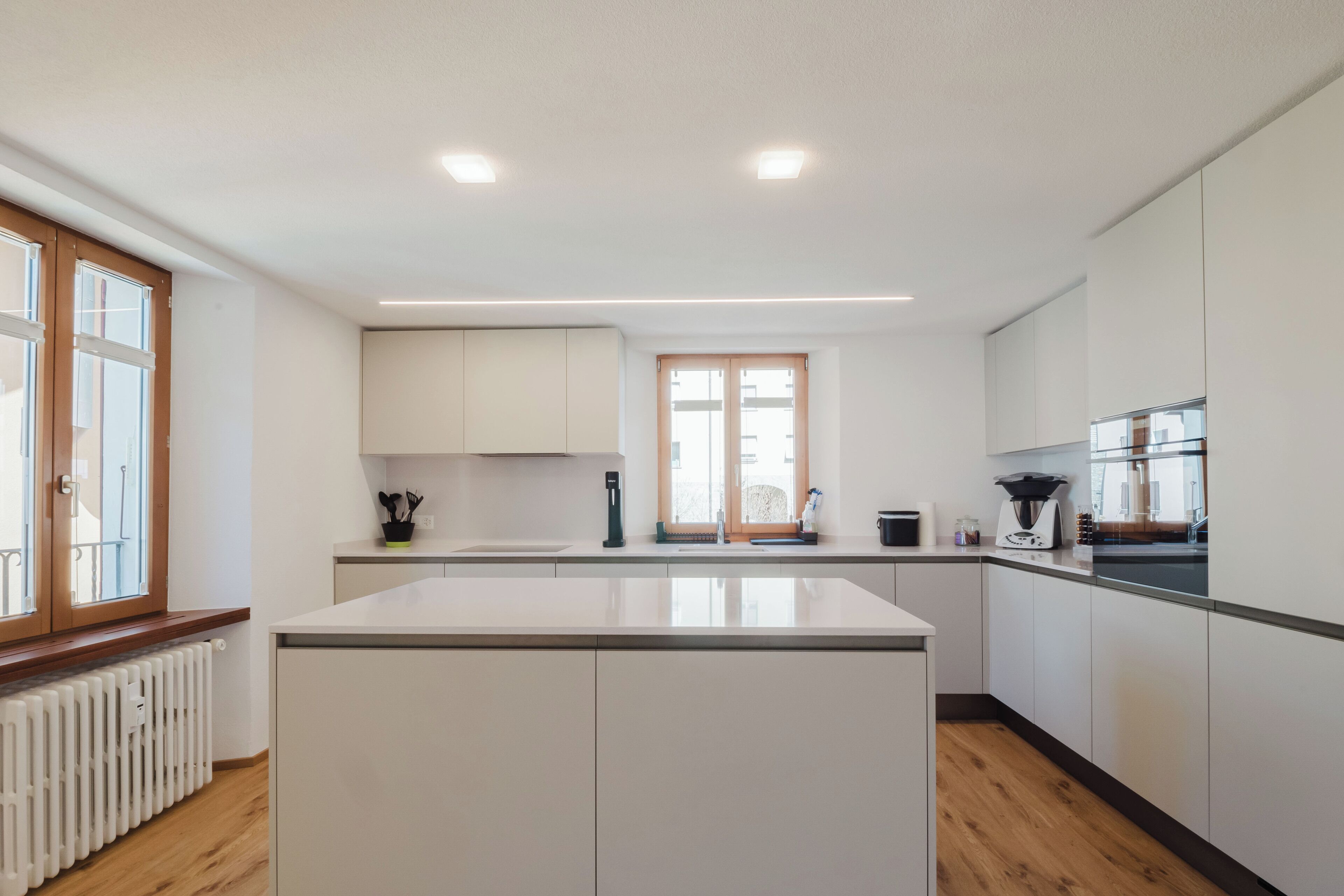 Réfrigérateur, four, plaque de cuisson, lave-vaisselle