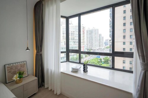 Easternhub-Chic 2-bedroom apartment with AC, WiFi in marvelous Shanghai