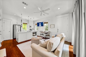 Smart TV, stereo, offices