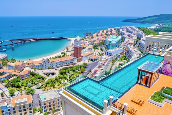 Rooftop pool
