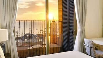 1 Schlafzimmer, hochwertige Bettwaren, Betten mit Memory-Foam-Matratzen