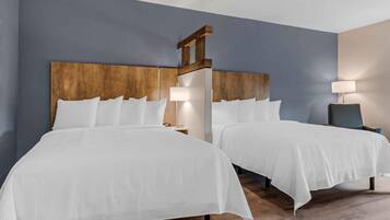 Premium Studio, 2 Queen Beds, Non Smoking, Refrigerator & Microwave | Premium bedding, laptop workspace, iron/ironing board, free WiFi