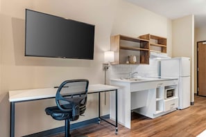 Premium bedding, laptop workspace, iron/ironing board, free WiFi