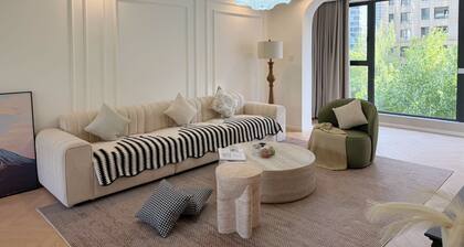 Eastern Hub - High Quality Spacious Apartment, near the Bund