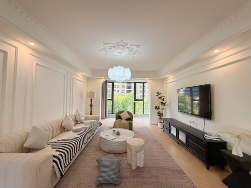 Eastern Hub - High Quality Spacious Apartment, near the Bund