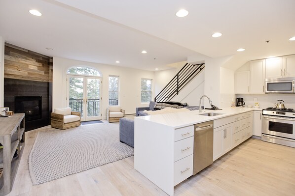 Condo, 4 quartos | Parte interna