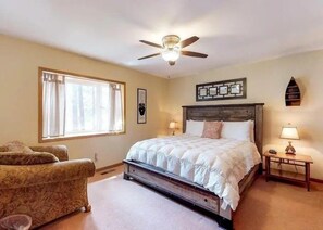 House, 4 Bedrooms | 4 bedrooms - 838 Placer Avenue 4 Bedroom Home (South Lake Tahoe)