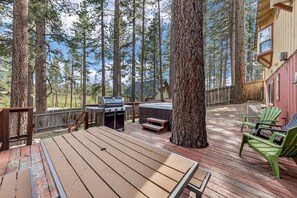 Terrace/patio - 838 Placer Avenue 4 Bedroom Home (South Lake Tahoe)