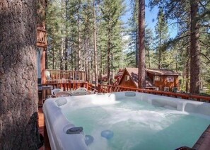 Nhà, 4 phòng ngủ | Bồn tắm spa ngoài trời