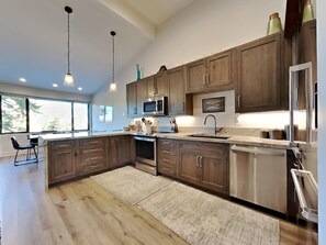 ハウス 3 ベッドルーム | 専用キッチン | 冷蔵庫、オーブン、コーヒー / ティーメーカー、トースター