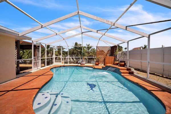 Waterfront Escape With Private Pool & Gulf Access 3 Bedroom Home - Hudson Beach, Hudson