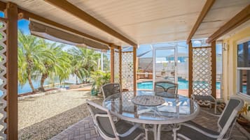 House, 3 Bedrooms | Outdoor dining