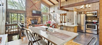 Charming Porter House In The Heart Of The Poconos 4 Bedroom Chalet
